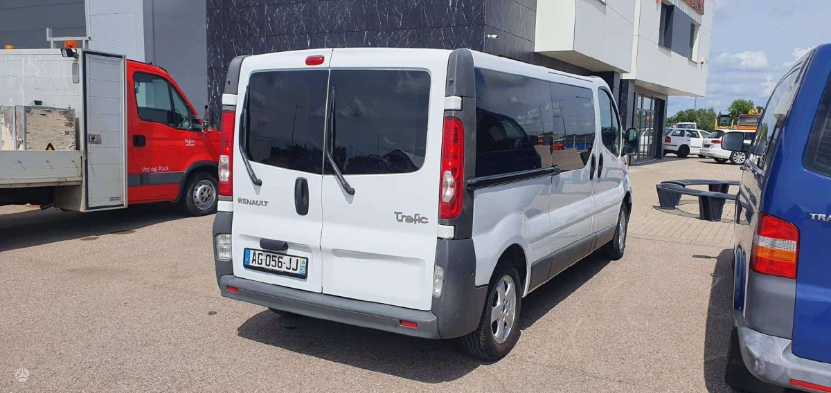 renault_trafic_2_0_l_keleiviniai_mikroautobusai_2009_dyzelinas_4