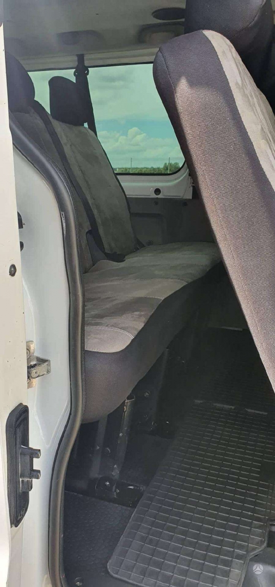 renault_trafic_2_0_l_keleiviniai_mikroautobusai_2009_dyzelinas_8